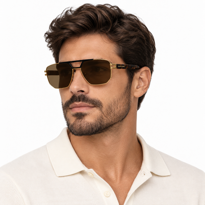 Óculos de Sol Unissex Cavalera Navigator Dourado com Hastes Tartaruga e Lentes Marrons